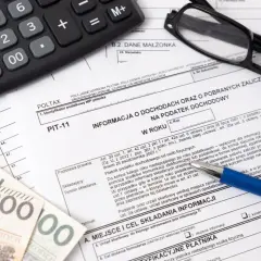 Do kiedy pracodawca musi dać PIT-11? Termin składania to koniec lutego roku następującego po roku podatkowym.