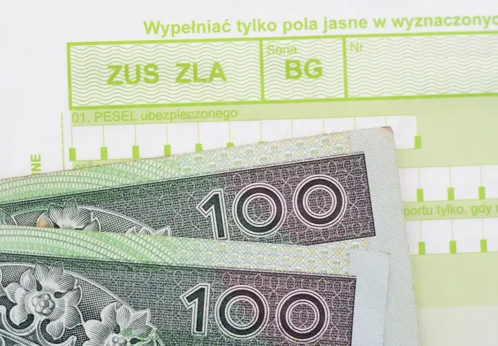 ZUS ZLA, PESEL ubezpieczonego i banknoty 100 zł. Może to być związane z kodem c na L4.